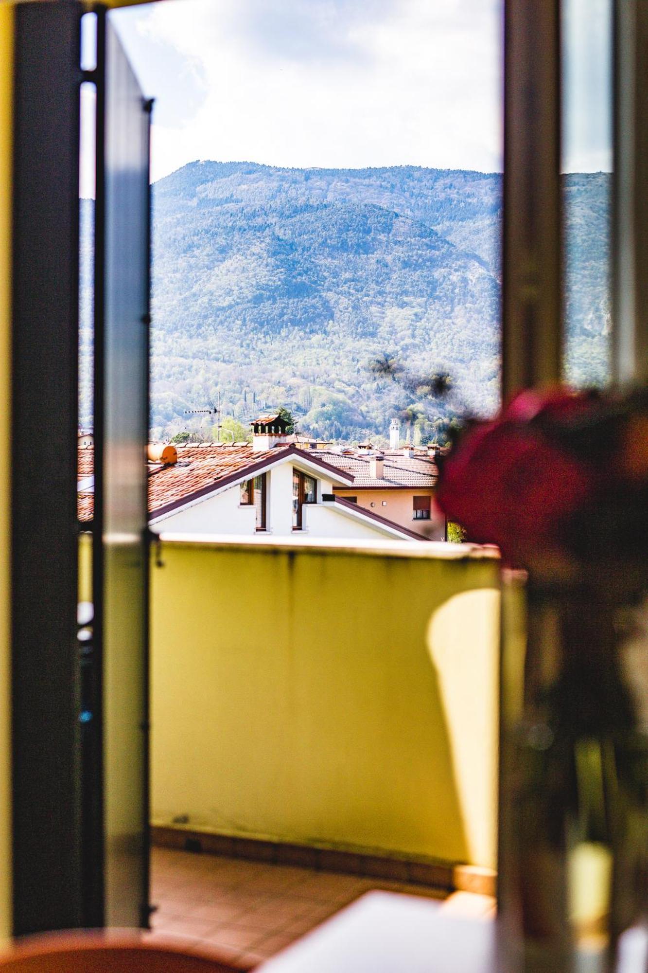 Appartamento Borgo Peschiere Maniago Εξωτερικό φωτογραφία